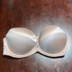 Victoria’s Secret 36C Strapless Bra Nude